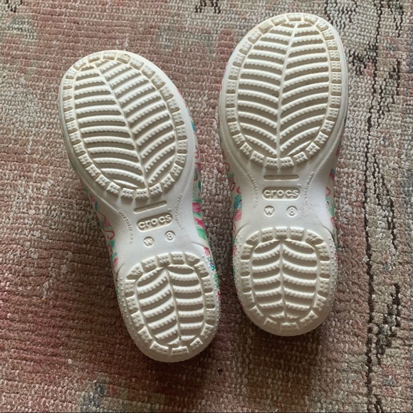 crocs freesail flamingo